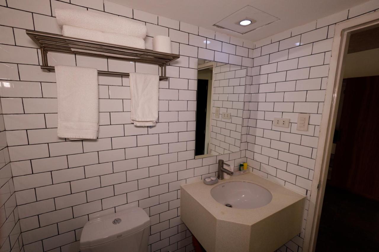 5880 Enriquez Residences Manila Kültér fotó